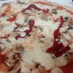 Pizza pollo y champiñones